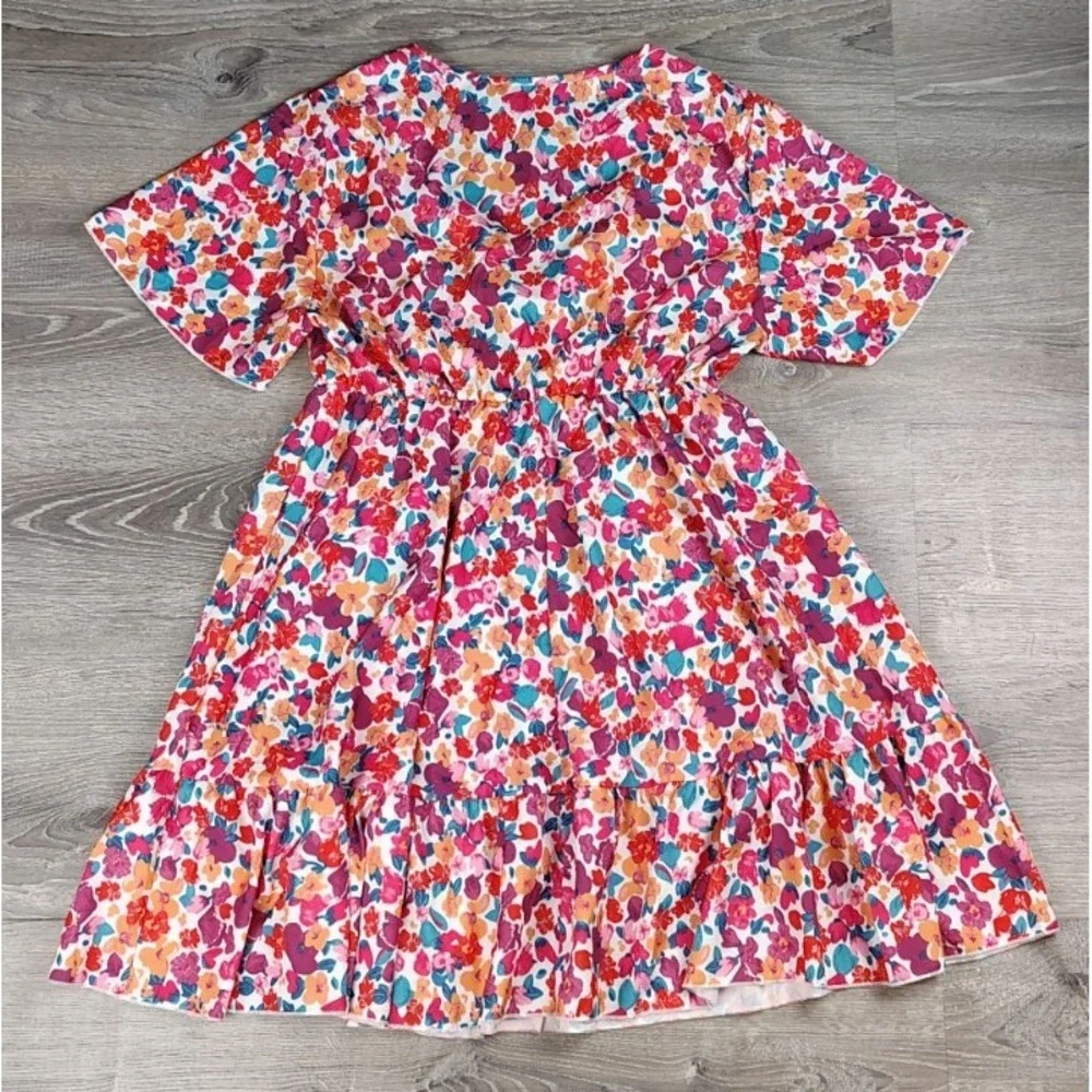 Women's Shein Curve Size 0XL Floral Twist Front Keyhole Cutout Dress‎ Short